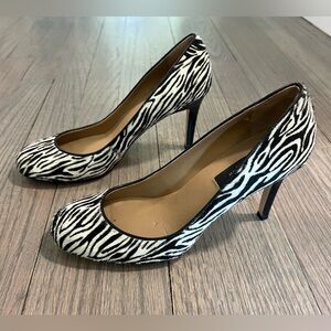 EUC Ann Taylor real Calf fur leather zebra stripe heel size 6 excellent